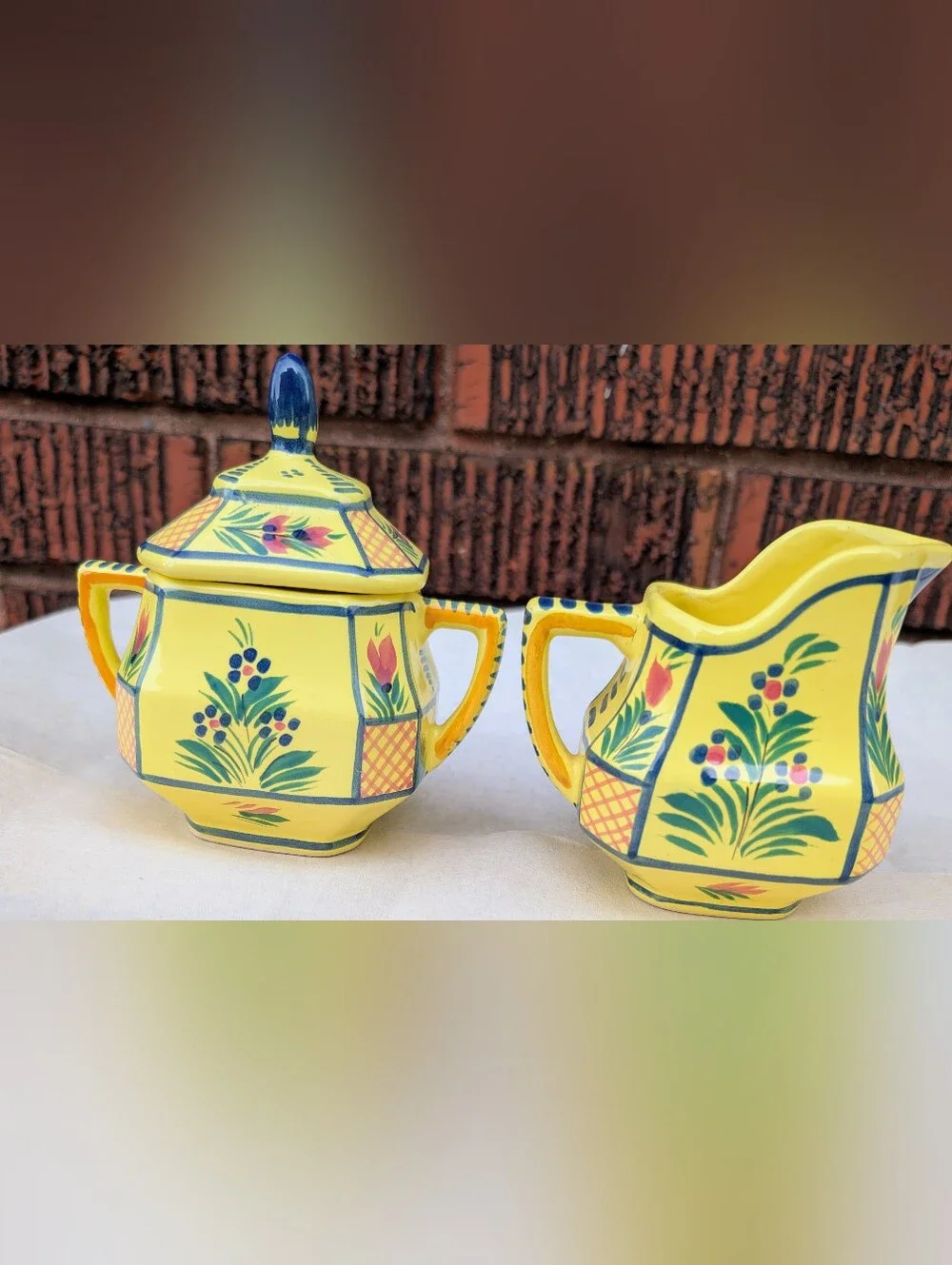 VTG HB Quimper Hand-Painted Yellow Ceramic Sugar and Creamer Set NICE CONDITION